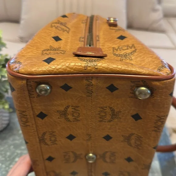 MCM Boston Bag - Picture 14 of 16